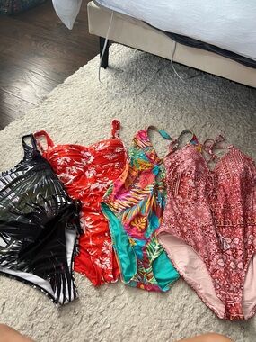 Bundle of 4 Women's One-Piece Swimsuits M lot